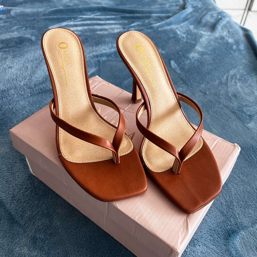 Chic Brown Heeled Sandals